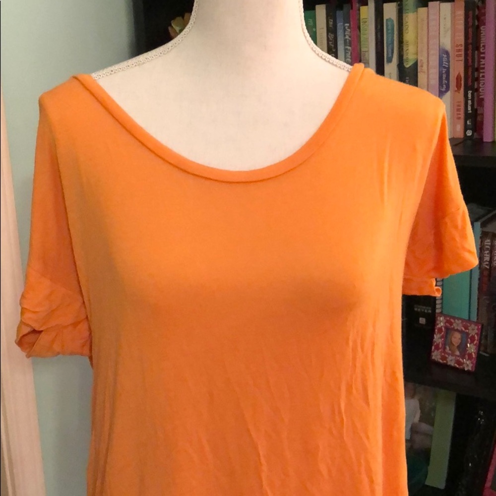 Agiato EUC scoop neck tunic. Super soft!